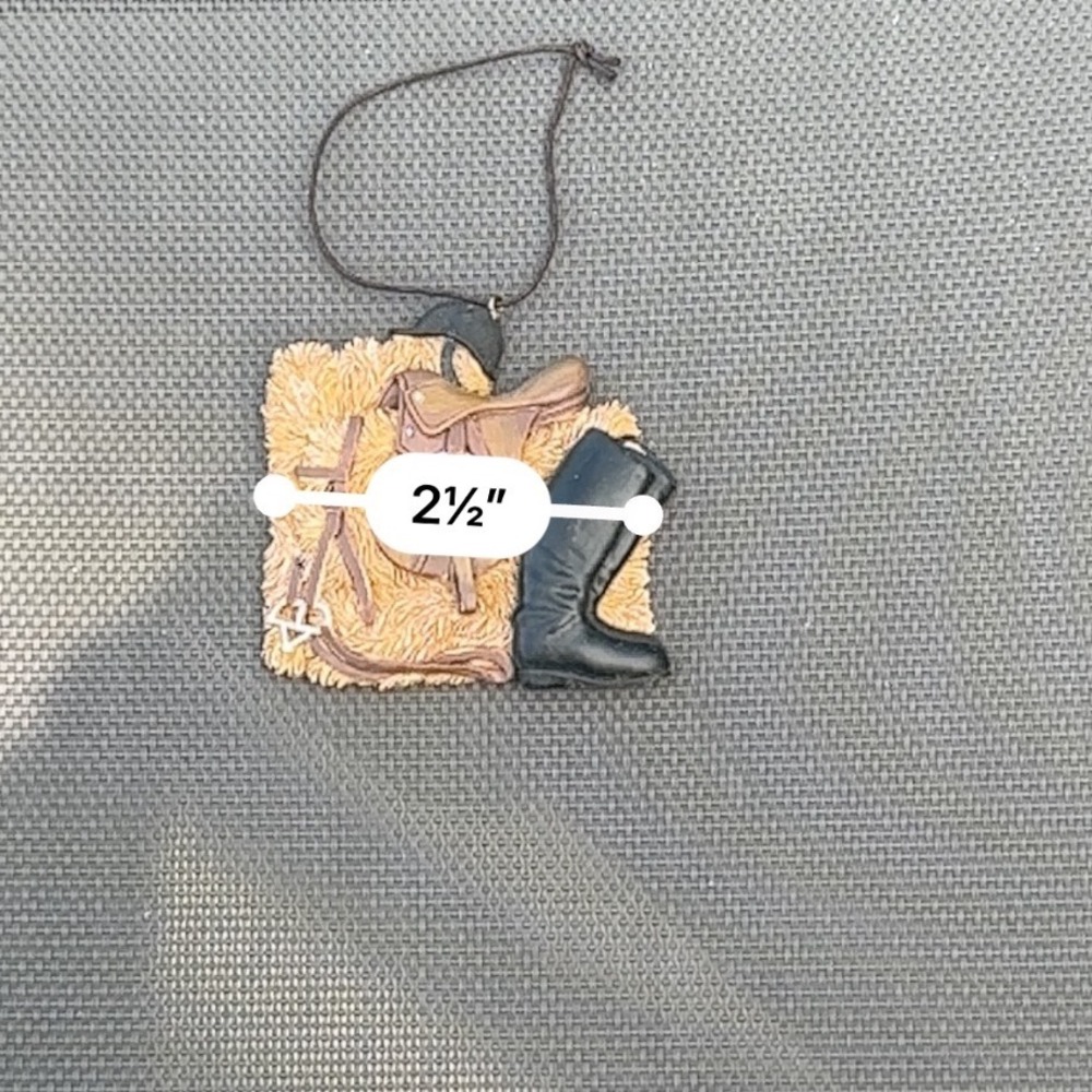 Equestrian Horse Riding Ornament English Saddle Boot Helmet Hay Bale Resin 3in - Picture 5 of 5
